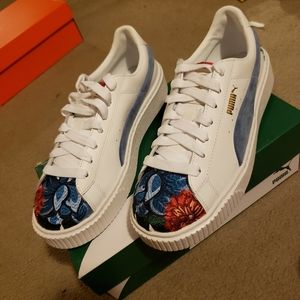 Women's Puma Shoes